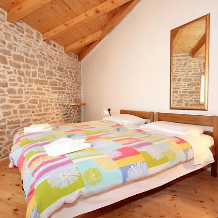 Holiday home Family Friendly House With A Swimming Pool Orihi, Istria - Sredisnja Istra - 3334