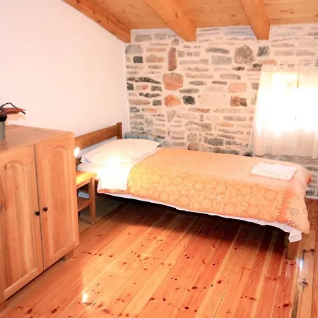 Holiday home Family Friendly House With A Swimming Pool Orihi, Istria - Sredisnja Istra - 3334 Barban