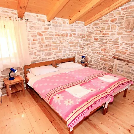 Family Friendly House With A Swimming Pool Orihi, Istria - Sredisnja Istra - 3334 Holiday home Barban