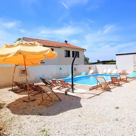 Holiday home Family Friendly House With A Swimming Pool Orihi, Istria - Sredisnja Istra - 3334 Barban